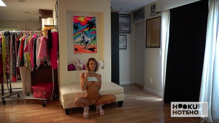 Bts - Blonde Slut Emma Hix Hooks up With Bryan Gozzling! small screenshot