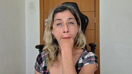 Slut Milf Fisting Her Ass Mouth and Pussy small screenshot