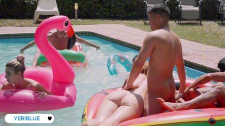 Double Gang Bang In the Pool 5 Vs 2 - Kayden and Sophia Locke small screenshot