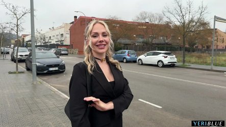 I Meet a Blonde Girl In the Middle Of the Street and We Fuck In Public - Angie Lynx small screenshot
