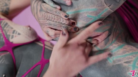 Seppienta Has Strapon Fun Until Anuskatzz Squirts small screenshot