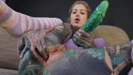 Tattooed Hippie S Anal Fucking With Big Toy and Get Fuck By Real Big Cock small screenshot