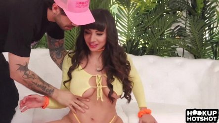 Sasha Pearl Intimate Encounter Ends With Facial small screenshot
